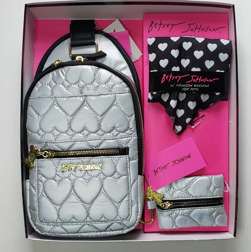 Betsey Johnson adorable rare